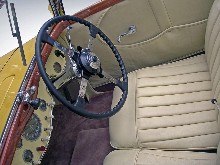 Интерьер Talbot-Lago T120 Cabriolet 1935 года  (фото 4 из 20)